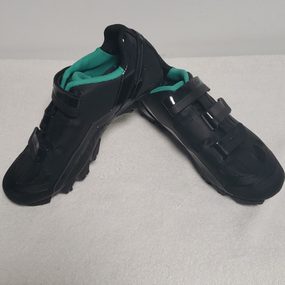 Louis Garneau Women's Sapphire MTB Bike Spin Shoes
